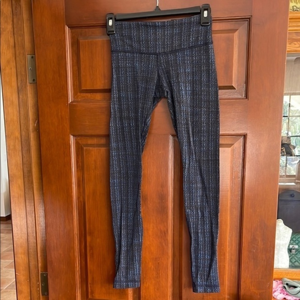 Lululemon leggings size 2